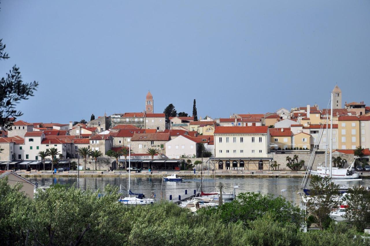 Rose Rooms At Island Of Rab Banjol Exterior foto